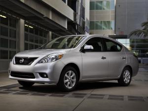 Nissan Versa 2011 года
